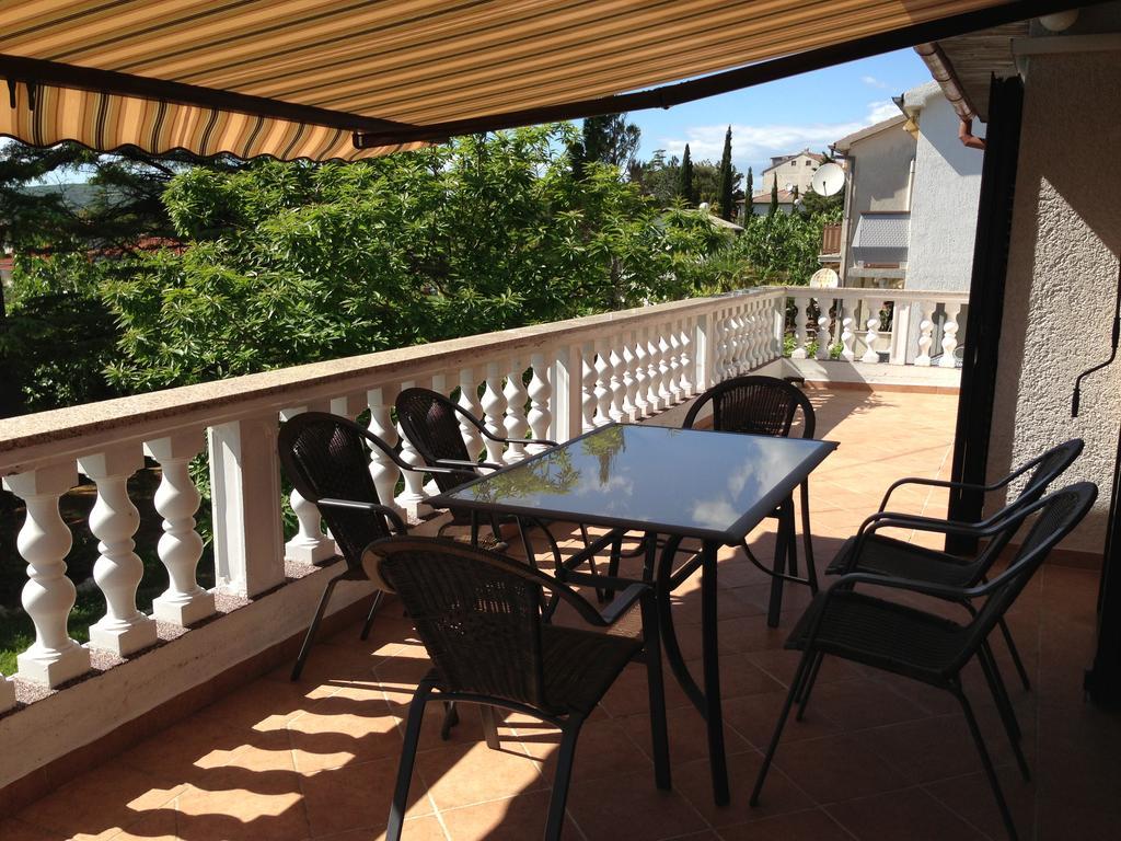 Apartments Karabaic Пунат Экстерьер фото