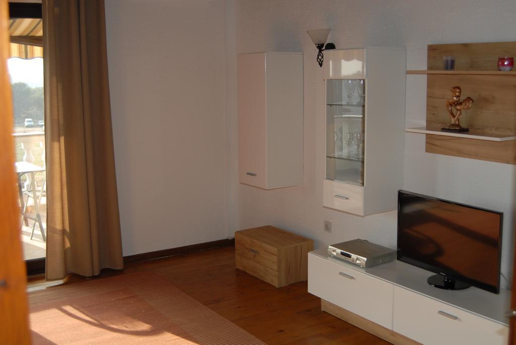 Apartments Karabaic Пунат Экстерьер фото